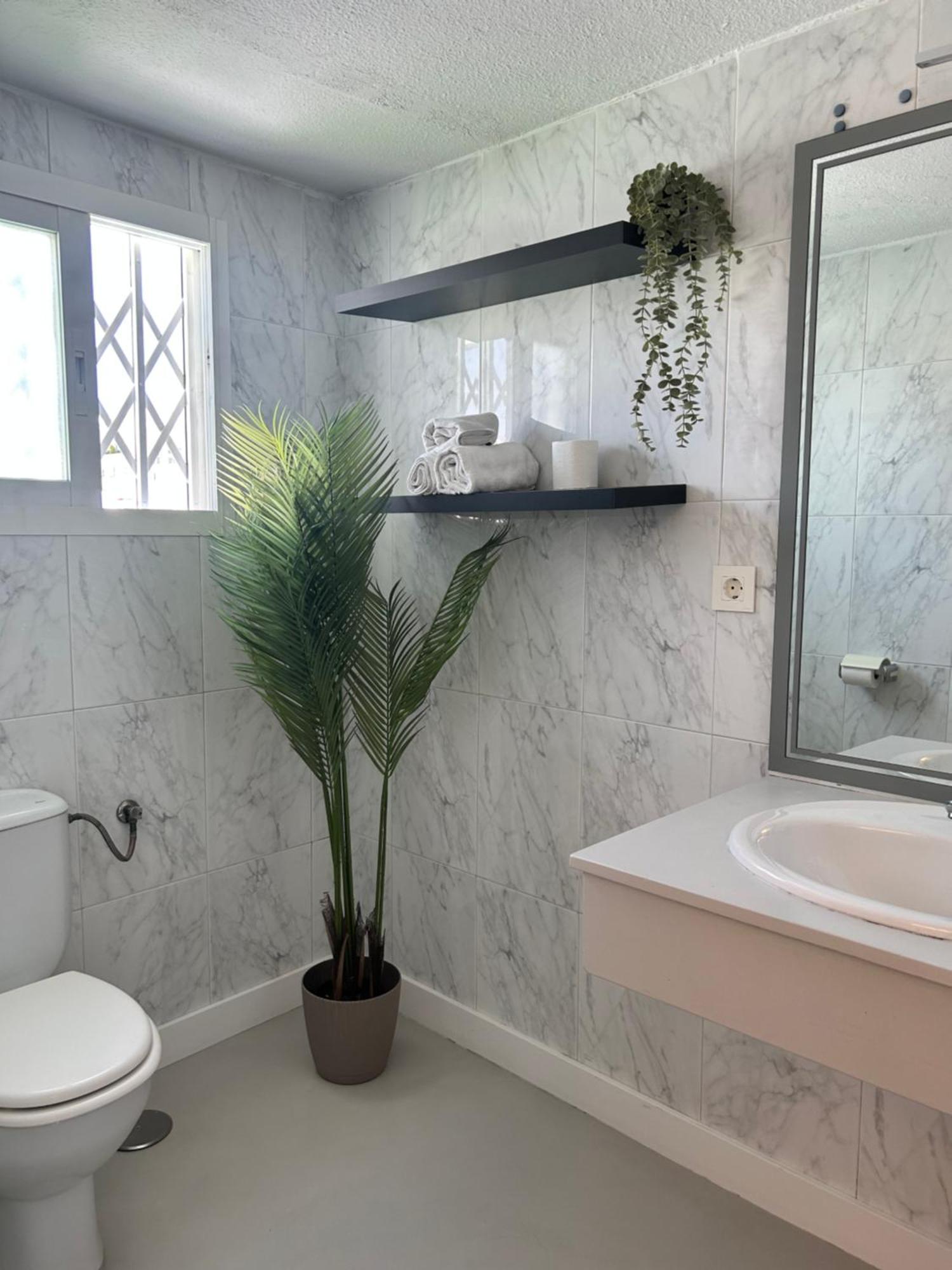 Double or Twin Room,1600216202:JPEG