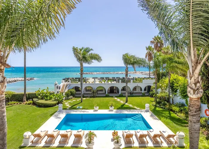 Frontline Villa El Martinete with Picasso Pool