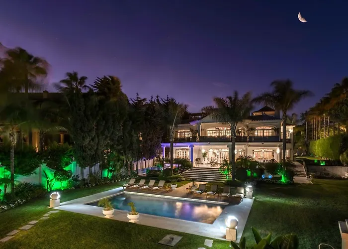 Frontline Villa El Martinete with Picasso Pool